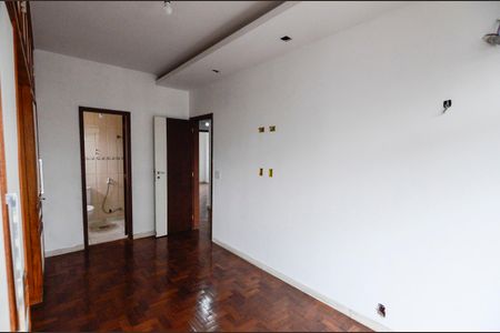 Apartamento à venda com 125m², 4 quartos e 2 vagasSuíte