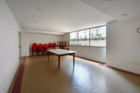 Apartamento à venda com 125m², 4 quartos e 2 vagasÁrea comum - Salão de festas