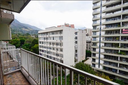 Apartamento à venda com 125m², 4 quartos e 2 vagasSuíte