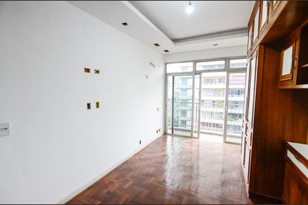 Apartamento à venda com 125m², 4 quartos e 2 vagasSuíte