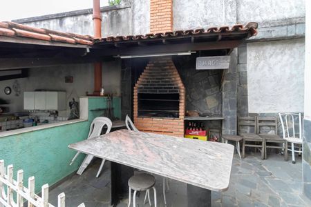 Casa à venda com 231m², 4 quartos e 4 vagas Casa à venda com 231m², 4 quartos e 4 vagasChurrasqueira