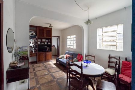 Casa à venda com 231m², 4 quartos e 4 vagas Casa à venda com 231m², 4 quartos e 4 vagasSala 1