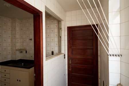 Apartamento para alugar com 68m², 2 quartos e sem vagaÁrea de Serviço