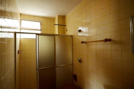 Apartamento para alugar com 68m², 2 quartos e sem vagaBanheiro