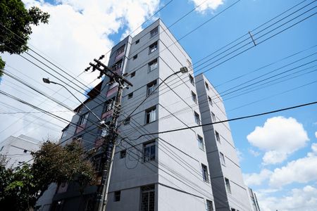 Apartamento para alugar com 68m², 2 quartos e sem vagaFachada