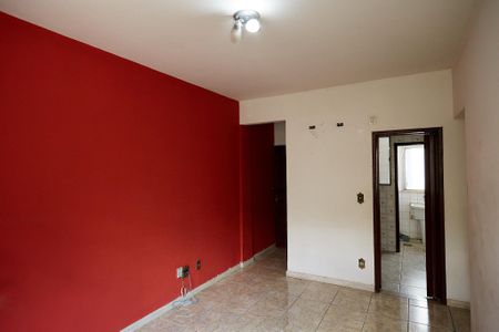 Apartamento para alugar com 68m², 2 quartos e sem vagaSala