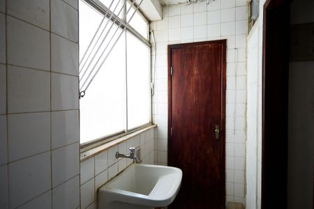 Apartamento para alugar com 68m², 2 quartos e sem vagaÁrea de Serviço