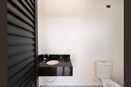 Casa para alugar com 227m², 3 quartos e 2 vagas Casa para alugar com 227m², 3 quartos e 2 vagasBanheiro 2