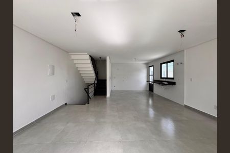 Casa para alugar com 227m², 3 quartos e 2 vagas Casa para alugar com 227m², 3 quartos e 2 vagasSala