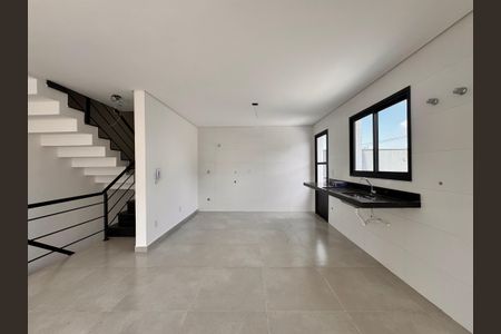 Casa para alugar com 227m², 3 quartos e 2 vagas Casa para alugar com 227m², 3 quartos e 2 vagasCozinha