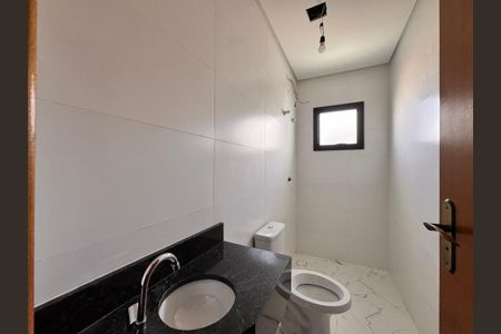 Casa para alugar com 227m², 3 quartos e 2 vagas Casa para alugar com 227m², 3 quartos e 2 vagasBanheiro