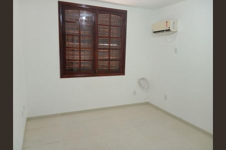 Casa à venda com 243m², 3 quartos e 2 vagas