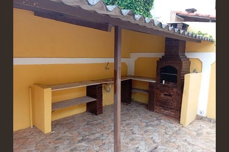 Casa à venda com 243m², 3 quartos e 2 vagas