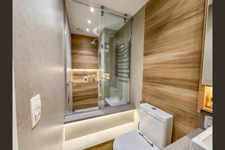 Apartamento à venda com 102m², 4 quartos e 2 vagasBanheiro da Suíte