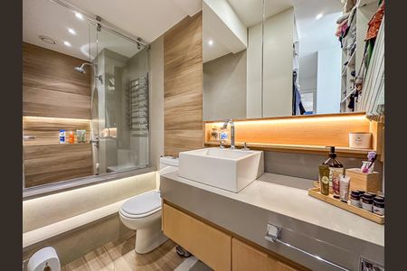 Apartamento à venda com 102m², 4 quartos e 2 vagasBanheiro da Suíte