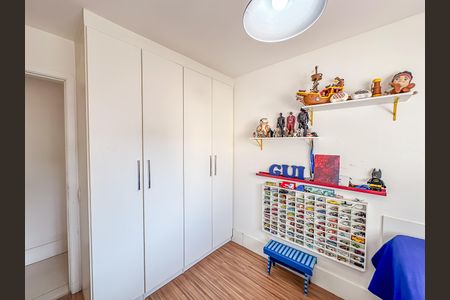 Apartamento à venda com 102m², 4 quartos e 2 vagasQuarto 2