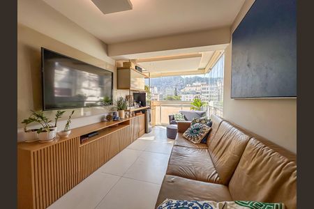 Apartamento à venda com 102m², 4 quartos e 2 vagasSala