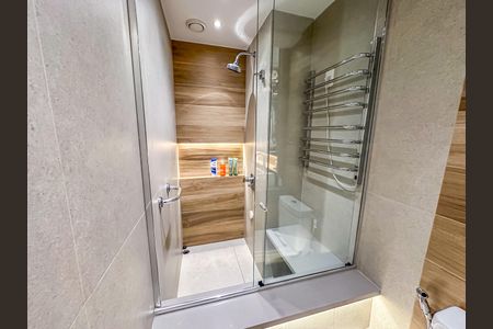 Apartamento à venda com 102m², 4 quartos e 2 vagasBanheiro da Suíte