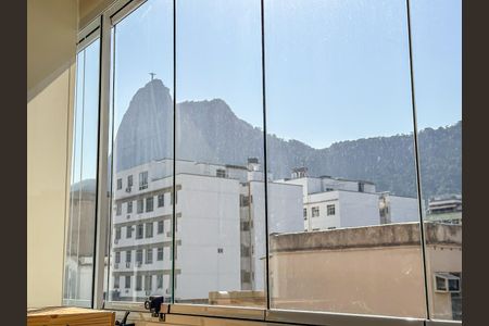 Apartamento à venda com 102m², 4 quartos e 2 vagasVaranda