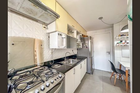 Apartamento à venda com 102m², 4 quartos e 2 vagasCozinha