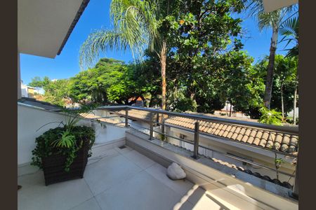 Casa para alugar com 536m², 4 quartos e 2 vagasSuite 3 - varanda