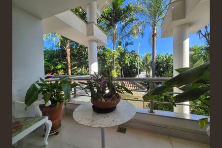 Casa para alugar com 536m², 4 quartos e 2 vagasSacada