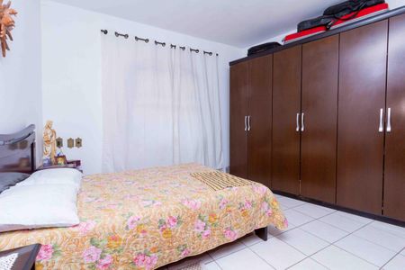 Casa à venda com 304m², 3 quartos e 2 vagasSuíte