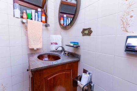 Casa à venda com 304m², 3 quartos e 2 vagasBanheiro da Suíte