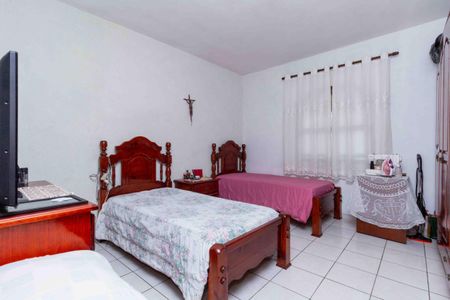 Casa à venda com 304m², 3 quartos e 2 vagasQuarto 1