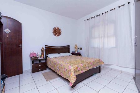 Casa à venda com 304m², 3 quartos e 2 vagasSuíte