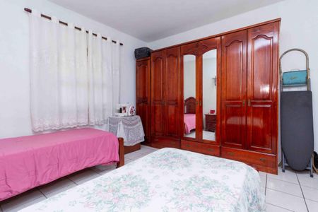 Casa à venda com 304m², 3 quartos e 2 vagasQuarto 1