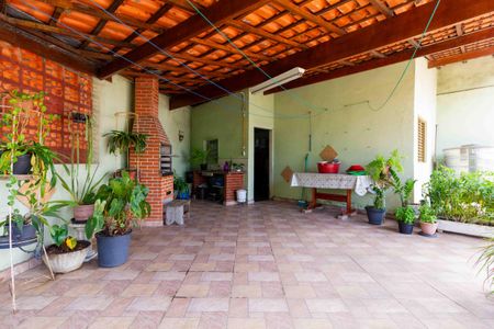 Casa à venda com 304m², 3 quartos e 2 vagasÁrea Externa