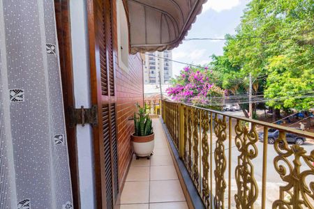 Casa à venda com 304m², 3 quartos e 2 vagasVaranda