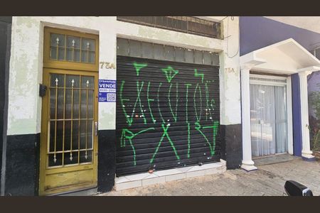 Casa à venda com 304m², 3 quartos e 2 vagasFachada e Placa