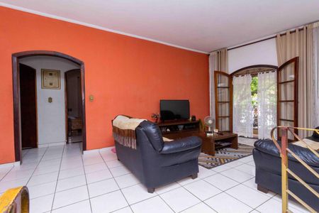 Casa à venda com 304m², 3 quartos e 2 vagasSala