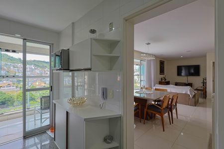Apartamento para alugar com 240m², 4 quartos e 3 vagasCozinha