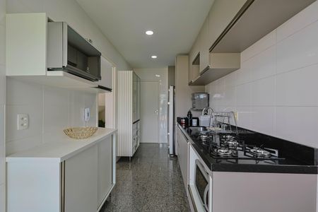 Apartamento para alugar com 240m², 4 quartos e 3 vagasCozinha