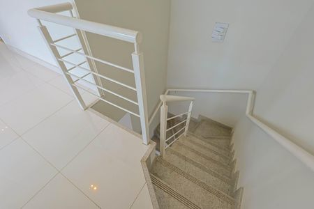 Apartamento para alugar com 240m², 4 quartos e 3 vagasEscadas