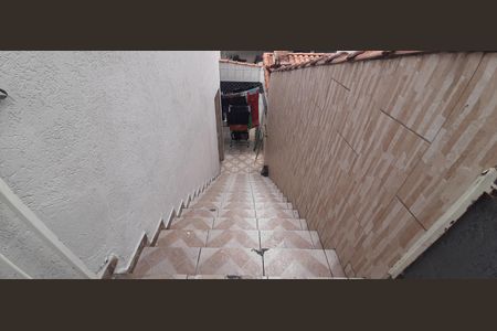 Casa à venda com 87m², 3 quartos e sem vaga Casa à venda com 87m², 3 quartos e sem vagaEscada