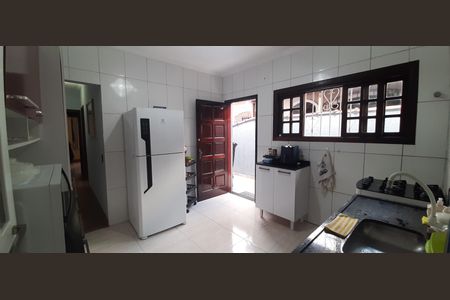 Casa à venda com 87m², 3 quartos e sem vaga Casa à venda com 87m², 3 quartos e sem vagaCozinha