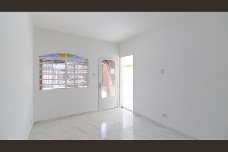 Casa para alugar com 300m², 6 quartos e 7 vagasSala
