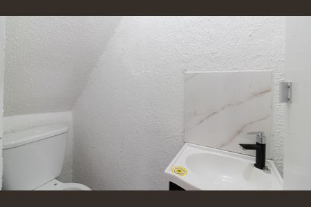 Casa para alugar com 300m², 6 quartos e 7 vagasBanheiro de Serviço