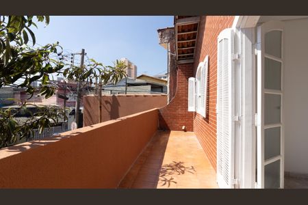 Casa para alugar com 300m², 6 quartos e 7 vagasSacada do Quarto 4