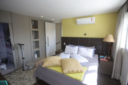 Apartamento à venda com 130m², 2 quartos e 3 vagasSuíte 2