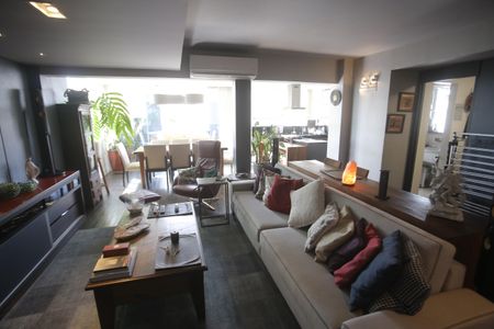 Apartamento à venda com 130m², 2 quartos e 3 vagasSala