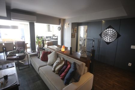 Apartamento à venda com 130m², 2 quartos e 3 vagasSala