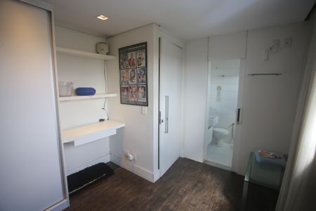 Apartamento à venda com 130m², 2 quartos e 3 vagasSuíte 1