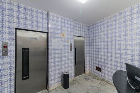 Apartamento à venda com 45m², 1 quarto e sem vagaElevador