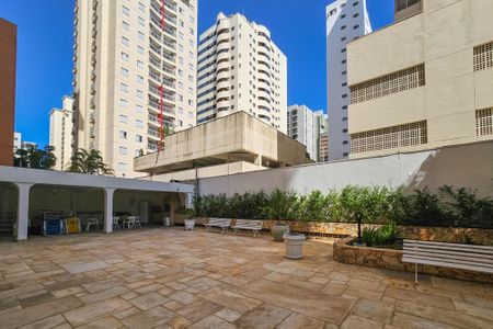 Apartamento para alugar com 133m², 2 quartos e 1 vagaÁrea de Lazer 