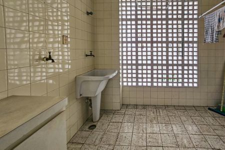 Apartamento para alugar com 133m², 2 quartos e 1 vagaÁrea de serviço 